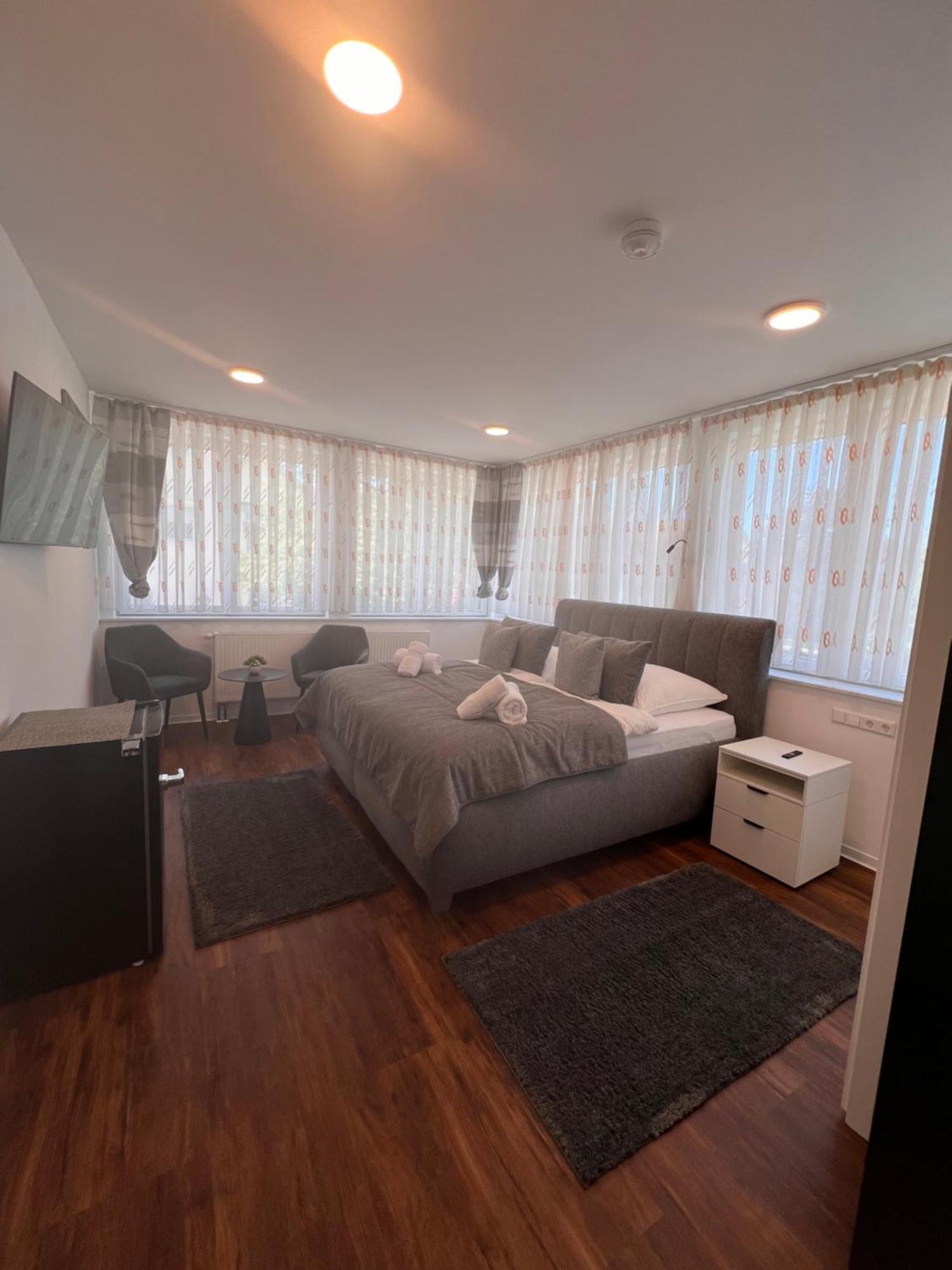 Hotel Am Schlossplatz Hechingen Buitenkant foto